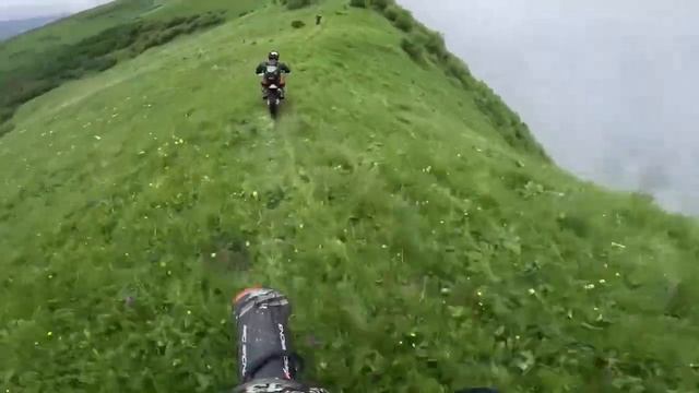 Enduro ride (Поездка в горах на эндуро) смотреть онлайн
