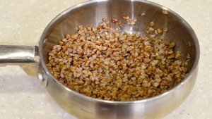 Гречневая каша с яблоком