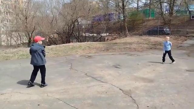 Игра в мяч смотреть онлайн