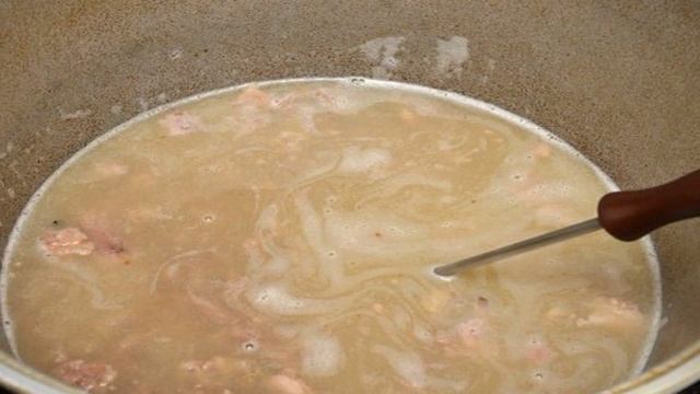 Гречневая каша с тушенкой