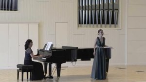 Р.Шуман. «Подснежник». Исп. Юлия Мура.