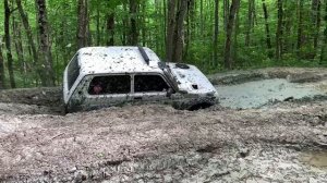 в грязь на НИВАХ по самые" УШИ"