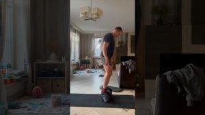 Трюки на балансборде и жонглирование. Показательные в