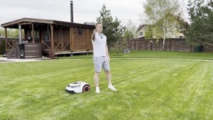 Робот-газонокосилка Anthbot PION 1000