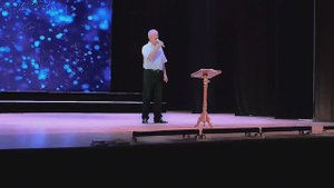 "Когда весна придет - не знаю!.." поёт Христюха Михаил.