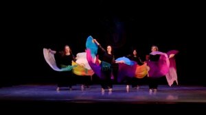 Танец с веерами вейлами на ремикс известной песни Marhabt