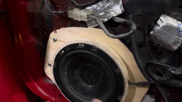 Сабвуферы DL Audio Barracuda 6.5 Flat в двери Mitsubishi Eclipse II смотреть онлайн