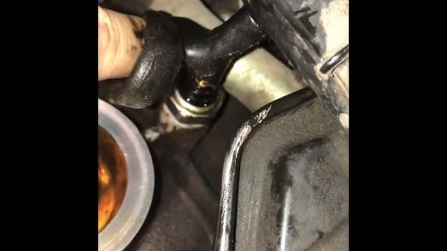 Замена датчика давления масла Honda hr-v d16a GH3 смотреть онлайн