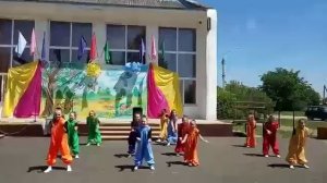 танец Мы маленькие дети.  "Звёзды "2018. станица Григорье?