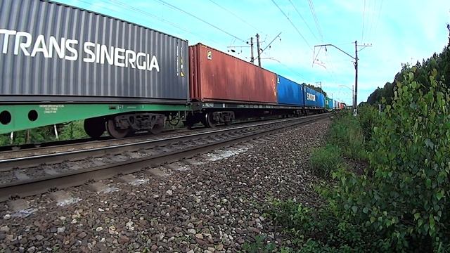 Контейнеровоз ВЛ10У-545 едет по 2 пути БМО