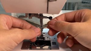 Замена иглы в швейной машине