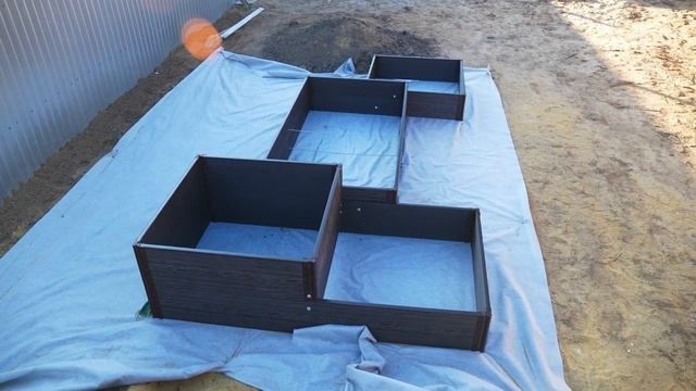 Высокие и Тёплые грядки из ДПК  СОБИРАЕМ урожайные гр?