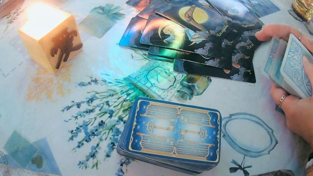 Кто на пороге? Что на дороге? #таро #гаданиеонлайн смотреть онлайн