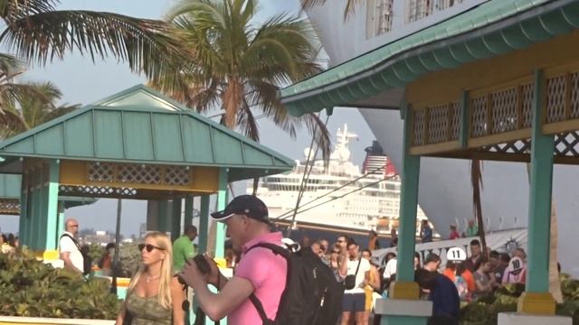 Нассау-БагамыВыходим На Причал Лайнер ДИВИНА.2апреля17 смотреть онлайн