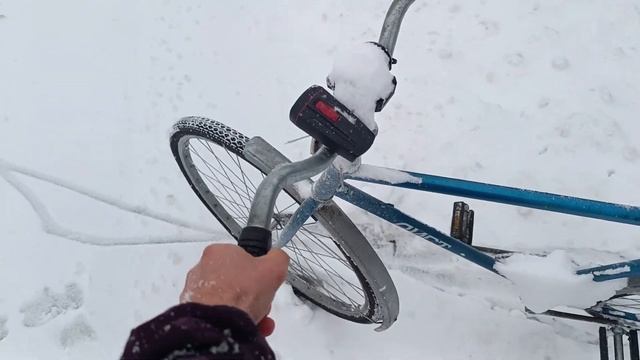 6 Апреля 2025 г Велосипед по снегу! этот велосипед уже ме? смотреть онлайн