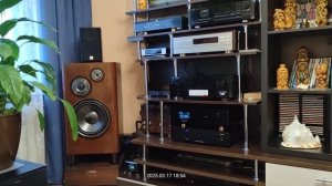 Сравнение  межблочных кабелей XLR/XLR: 1.)  SKW WG-1901 (белый) 2.