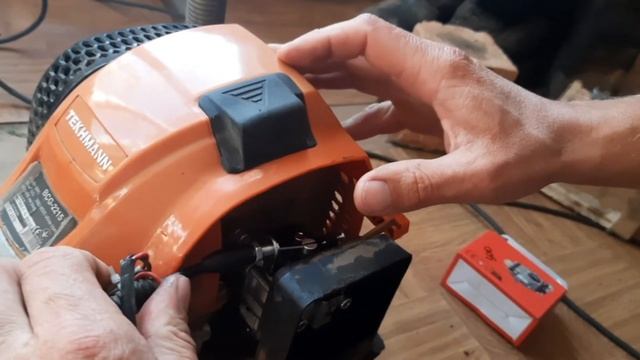 Замена карбюратора бензокосы / Replacing the carburetor petrol cutters смотреть онлайн