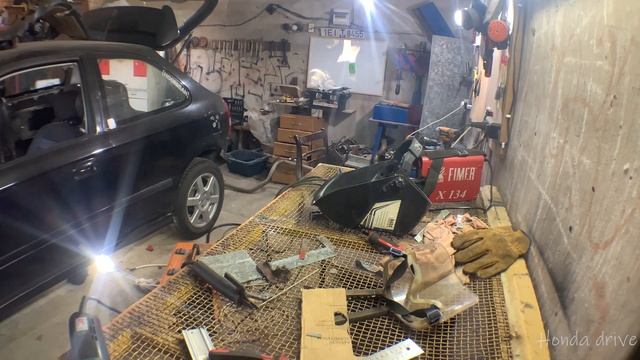 Восстанавливаем крепления ушастых сайлентблоков ч.1 смотреть онлайн