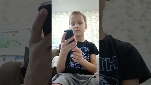 обзор телефона Samsung и Philips Xenium смотреть онлайн