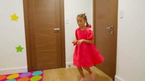 Влад и Ники - Дети хотят завести домашнее животное и играют с робокотом