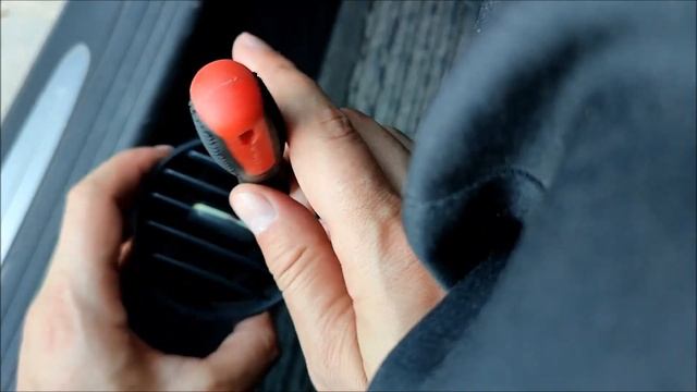 Знімаєм і реставруєм дефлектор на Мерседес w209 смотреть онлайн