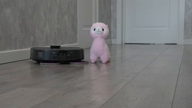 Midea VCR V15 Pro Ultra: РАСПОЗНАЕТ предметы, 16200 Па, срезает воло смотреть онлайн