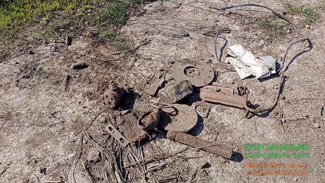 Копаем возле старого дома)  #коп #questx5 #находки смотреть онлайн