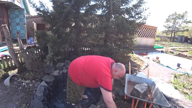 ДАЧНЫЙ ВЛОГ/ПЕРЕДЕЛЫВАЕМ ПРУД/НАШ ХВОЙНЫЙ ЛАНДШАФТ ВС