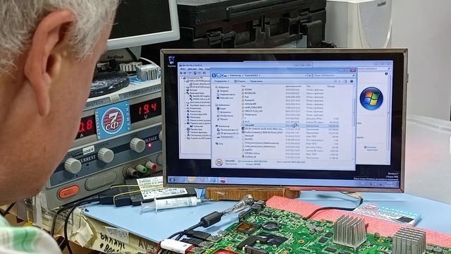 Контрольный запуск материнской платы Asus K73SV на столе. смотреть онлайн