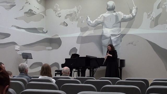 Х. Холлигер Соната для гобоя соло 1-2 части смотреть онлайн