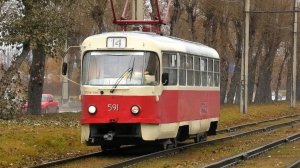 Трамвай Екатеринбурга Tatra T3SU борт. №591 следует по маршруту 14 по проспекту Космонавтов
