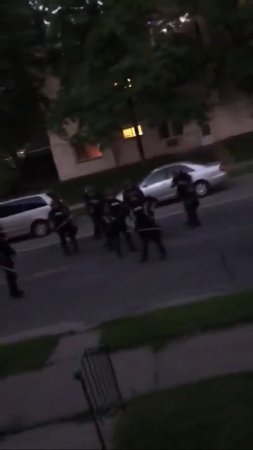 Создание атмосферы террора американскими силами безопасности в жилых районах и обстрел дома
