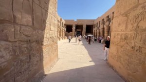 Oblitus praeteritum. Luxor. Karnak Temple.