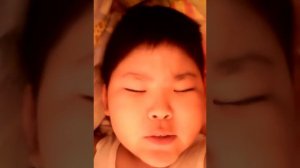 Почему мистер Макс снимает много видео
