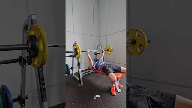 Выполнил норматив МСМК в дисциплине Русский жим 55кг п? смотреть онлайн