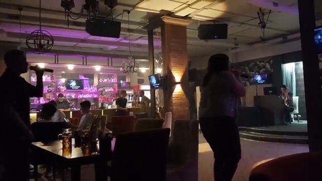 21 07 18г   Я и Клю в караоке ФаСоль поём Баста Моя игра смотреть онлайн