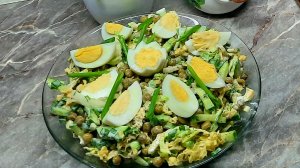 Беру БАНКУ ГОРОШКА, капусту и готовлю гениальный салат! Вкусный рецепт из простых продуктов!!