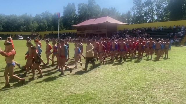 600 юных тувинских борцов на Наадым-2023 смотреть онлайн