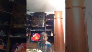 Как прыгать на мячике .