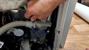 Почему в посудомойке осталась вода? Легко исправить с?