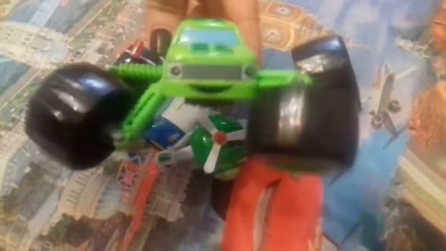 СУПЕРКРЫЛЬЯ СПЕШАТ НА ПОМОЩЬ К ПОЛИ смотреть онлайн