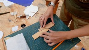 Маркетри. Изготовление листика из дерева.