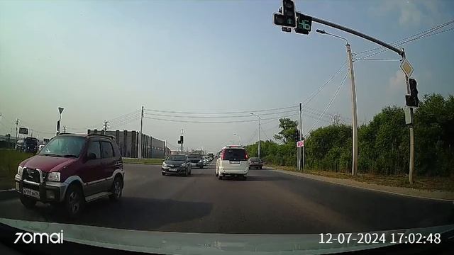 В Приамурье водителя наказали за нарушение ПДД, попав? смотреть онлайн