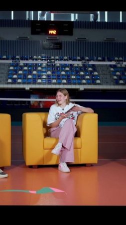ВМЕСТО ТУРЦИИ В БЕЛАРУСЬ? ЛЕГКО! Полина Беликова кого угодно уговорит #shorts #лицаволейбола #созвон