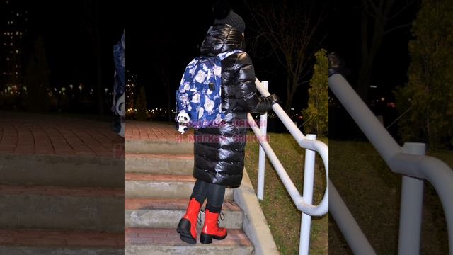 ШКОЛЬНЫЙ РЮКЗАК с цветочным принтом смотреть онлайн