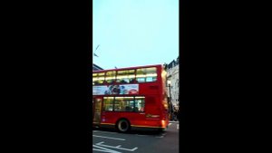 Почему эта фотография советского солдата взбудоражила весь мир