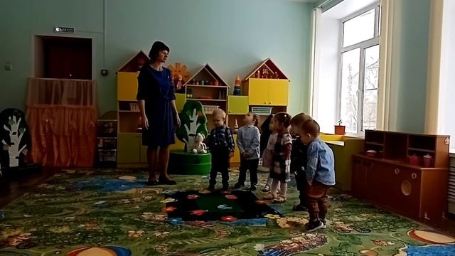 Фрагмент занятия "Дом для зайки" смотреть онлайн