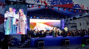 Течёт река Волга.Концерт на день России в Астраханском кремле