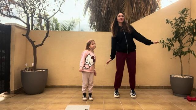 Танец с детьми дошкольного возраста «Неваляшки» смотреть онлайн