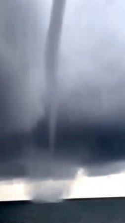 Водяной смерч в Валенсии